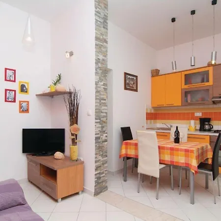 Roko St * سبليت